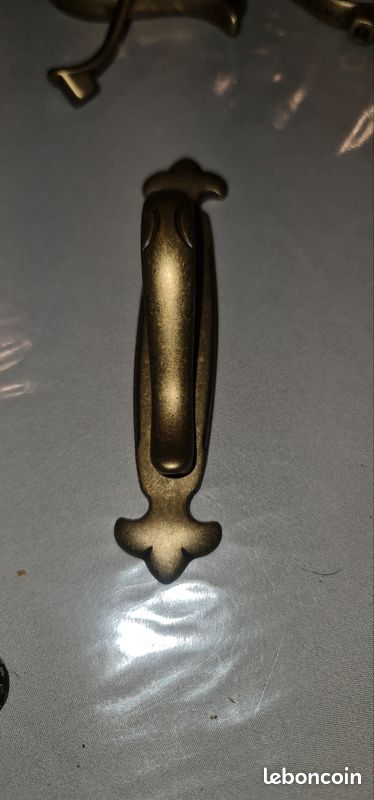 Poignée décoration pour meuble (image 1)