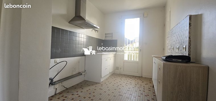 https://img.leboncoin.fr/api/v1/lbcpb1/images/9d/30/35/9d3035fea2556ba4b57499b5a0314d12c5163fa1.jpg?rule=ad-image