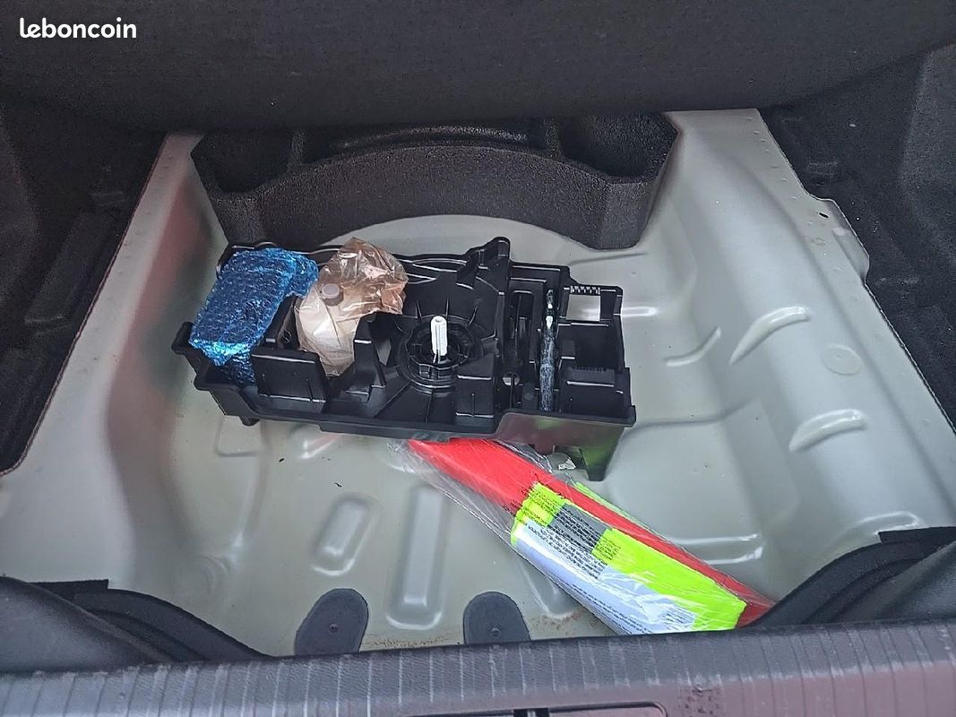 CITROëN C4 X 1.2 hybride 145 max e-dcs6 (image 33)