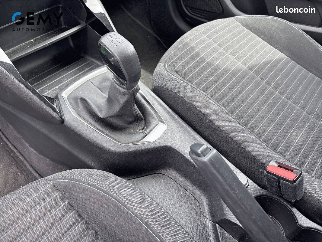 PEUGEOT 208 PureTech 75 S&S BVM5 Style (image 15)