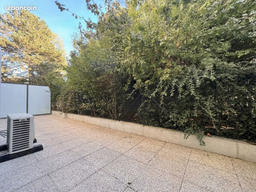 Appartement 2 pièces 48 m² · à Saint-Priest · 48 m² · 208 000 €