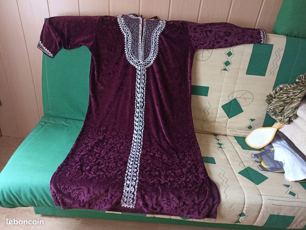 Vêtement djellaba femme taille 48 (image 1)