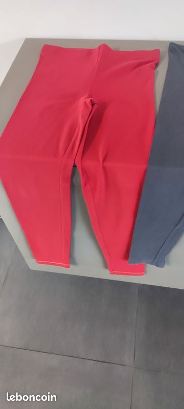 Lot de pantalons fille dont un Adidas en 12 ans et leggings