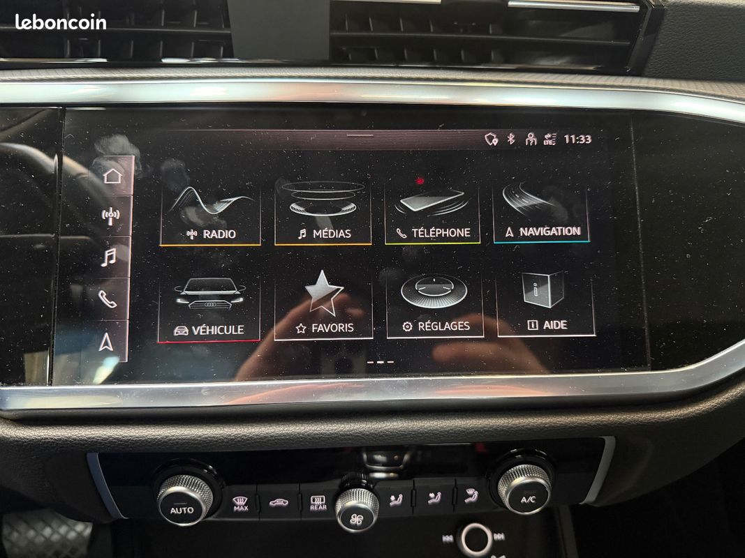 AUDI Q3 35 TFSI 150 ch S tronic 7 Business line (image 32)
