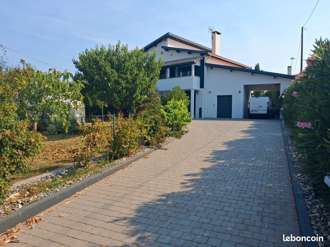 Maison 7 pièces 180 m² · à Saint-Lys · 180 m² · 460 000 €