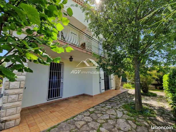 Maison 11 pièces 177 m²
