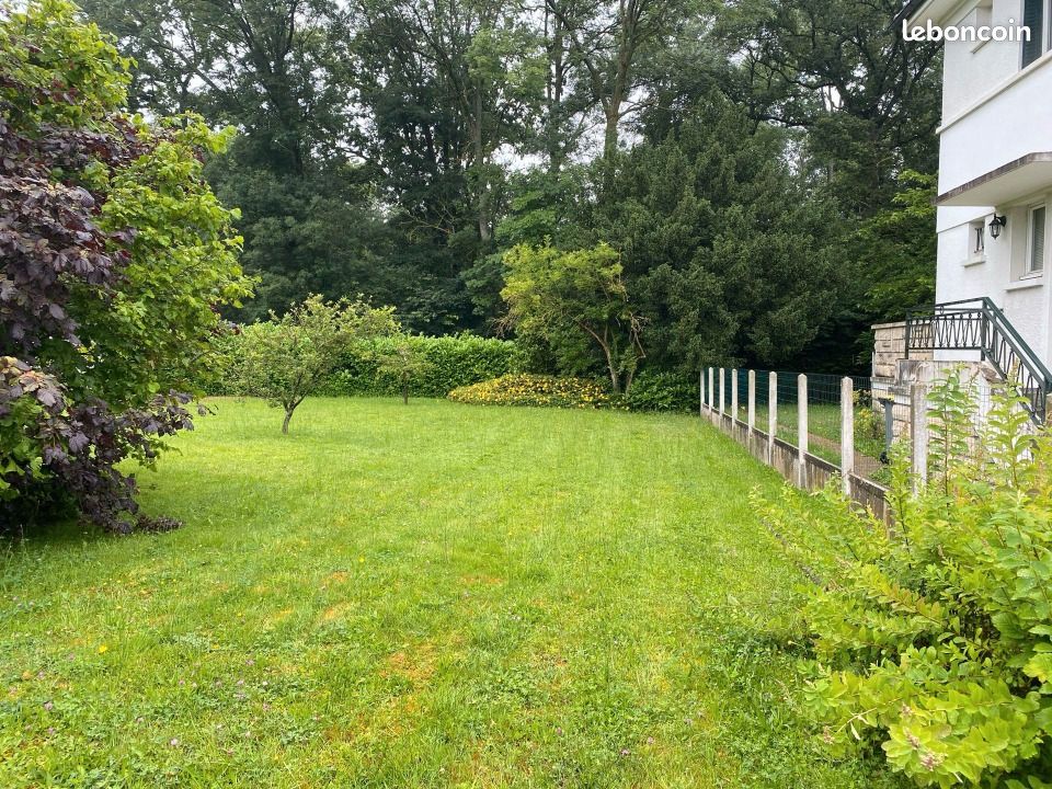 Terrain 500 m² Longvilliers · 140 000 €