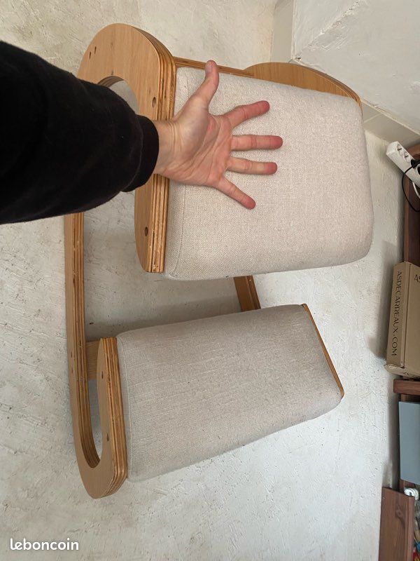 VEVOR Tabouret Réglable Ergonomique avec Coussins Confortables pour Bureau et Maison - Soulageant le Stress et Façonnant le Fauteuil Ergonomique à Genoux (Noix de Pécan
