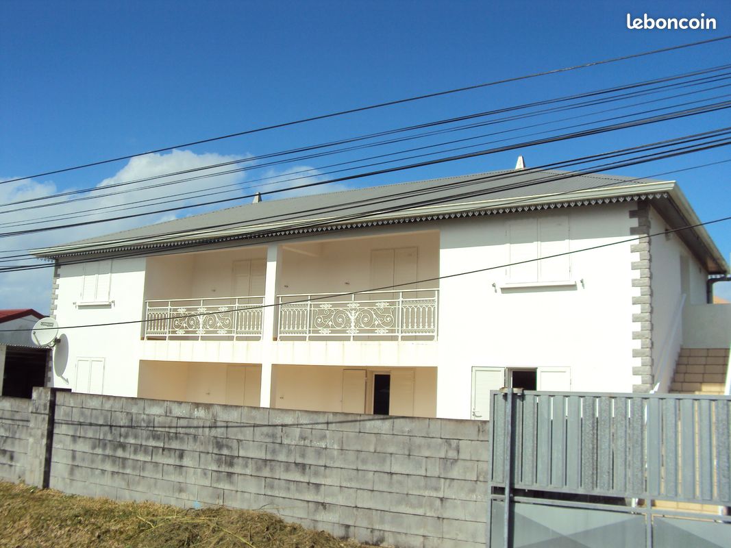 Appartement 5 pièces 104 m² · à Saint-André · 104 m² · 900 €
