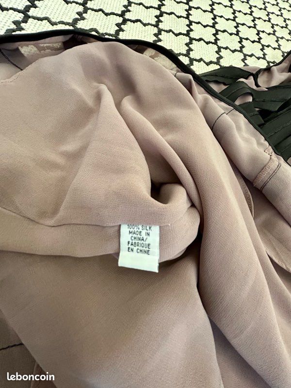 Robe courte fluide soie Calvin Klein Jeans taille 2 (taille 34) (image 4)