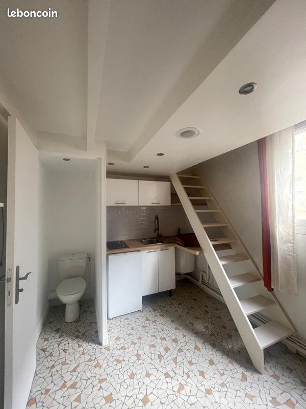 Appartement 1 pièce 16 m² · à Paris · 16,5 m² · 948 €
