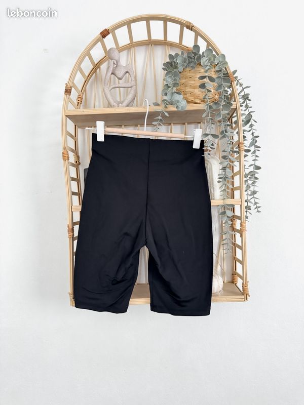 Short cycliste noir BERSHKA (image 3)