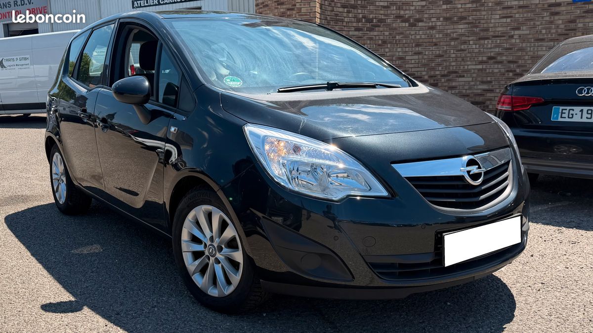 Opel meriva 1.4 véhicule équipé avec certificat pour une personne handicapée (image 2)