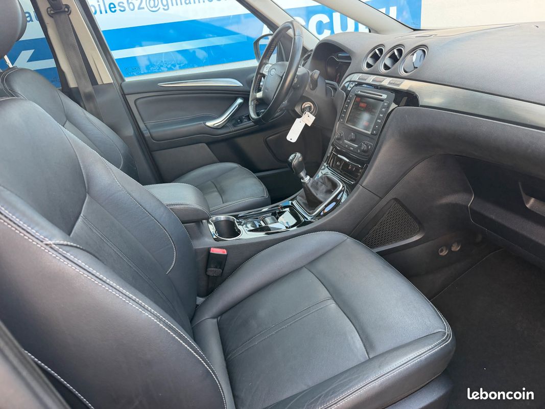 Tres beau Ford S-Max 1.6 TDCi 115 cv Titanium premiere main 7 places (image 6)