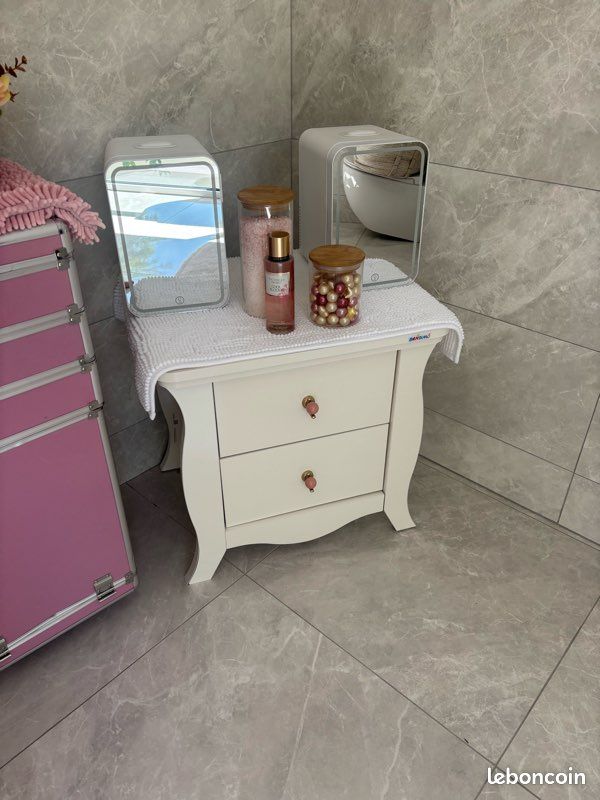 Table de chevet (image 1)