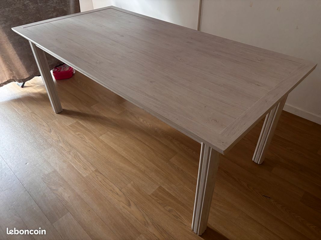 Table à manger (image 1)