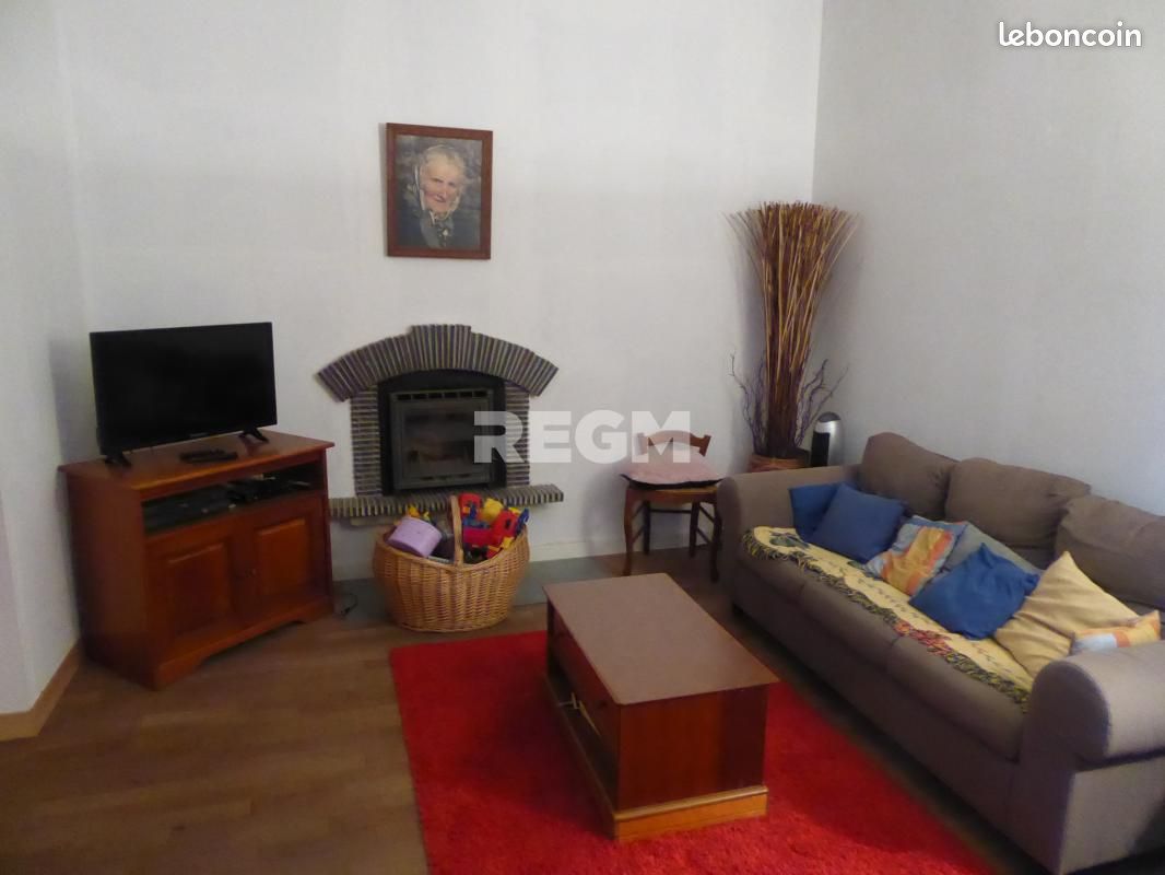 Maison 7 pièces 150 m² - Montmoreau 16190 -Saint-Cybard (image principale 2)