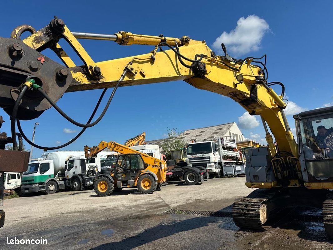 New Holland Kobelco E145 (image 4)