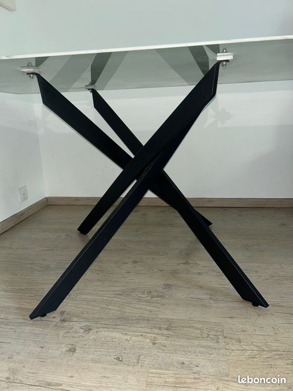 Table à manger effet marbre (image 3)