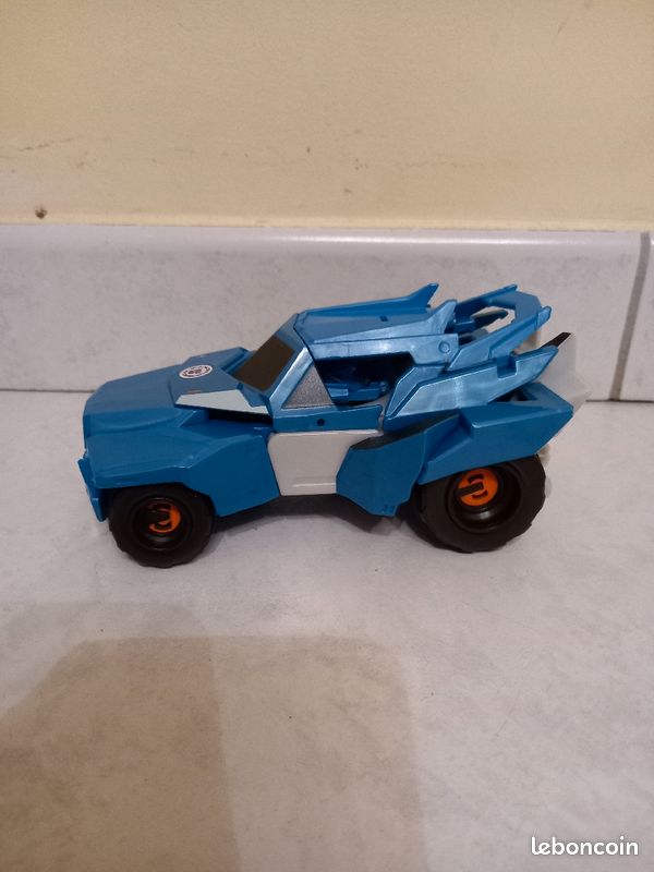 Voiture robot (image 2)