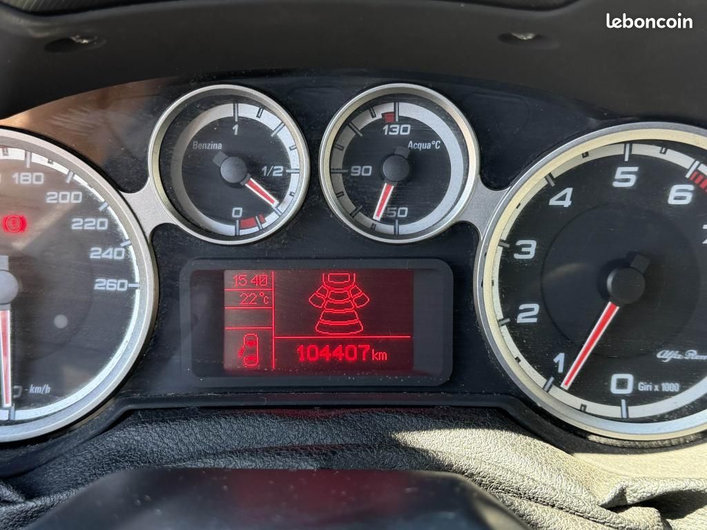 ALFA ROMEO MITO 0.9i TwinAir - 105 S&S Super clim + Radar AR (image 33)
