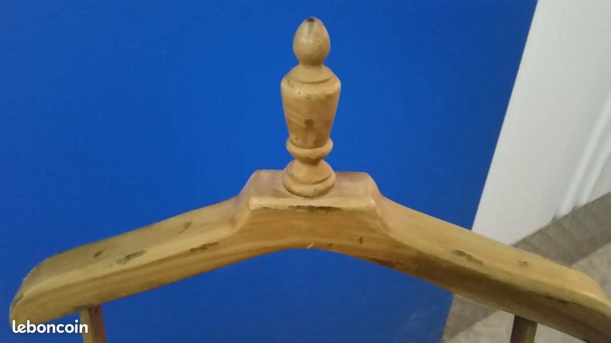 Chevalet vêtements (image 2)