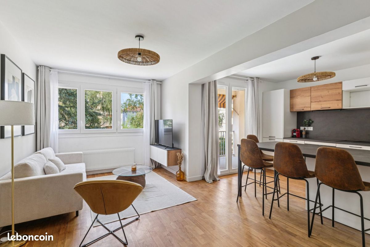 Appartement 1 pièce 80 m² · à Bron · 80 m² · 530 €/mois