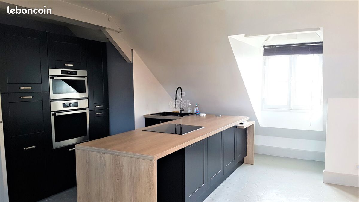 Appartement 2 pièces 48 m² · à Versailles · 48 m² · 1 242 €/mois