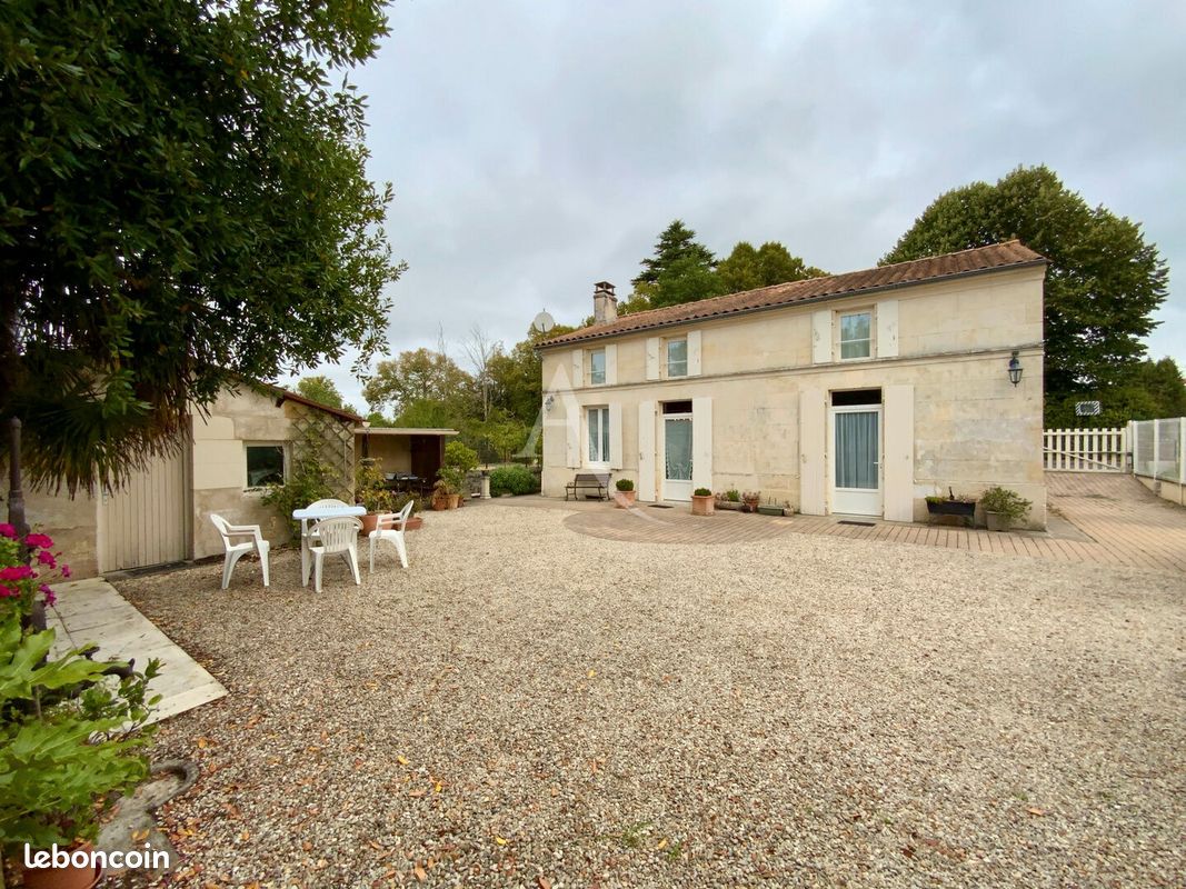 Maison 4 pièces 118 m² · à Jonzac · 118 m² · 236 250 €