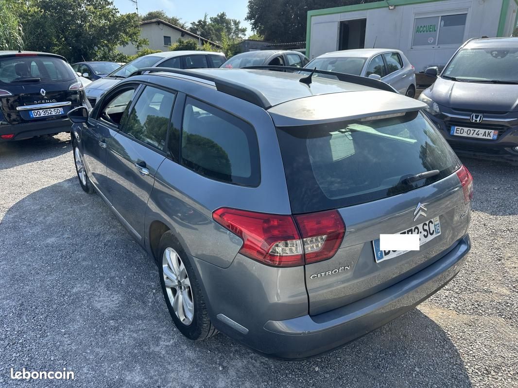 Citroën C5 Tourer HDi 110 FAP Attraction (image 4)