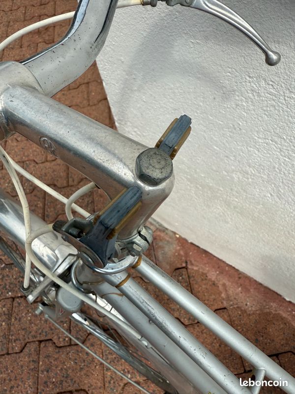 Vélo ancien (image 2)
