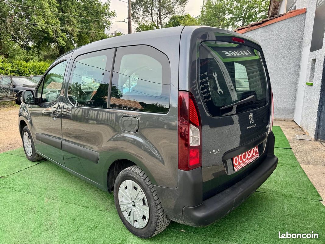PEUGEOT PARTNER TEPEE 1.6 HDi FAP 90ch Style DISTRIBUTION NEUVE (image 2)