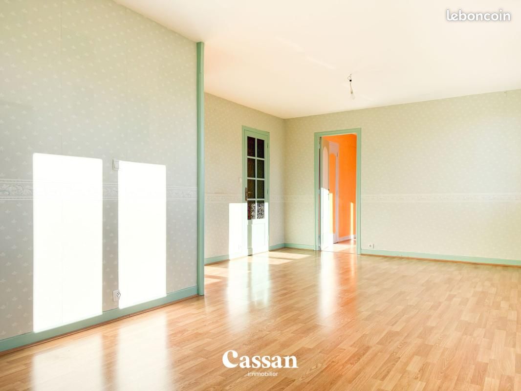 Appartement 3 pièces 72 m² · à Aurillac · 72 m² · 98 000 €