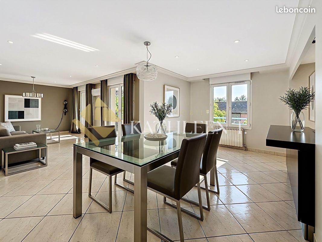 Appartement 5 pièces 107 m² · à Bourgoin-Jallieu · 107 m² · 315 000 €