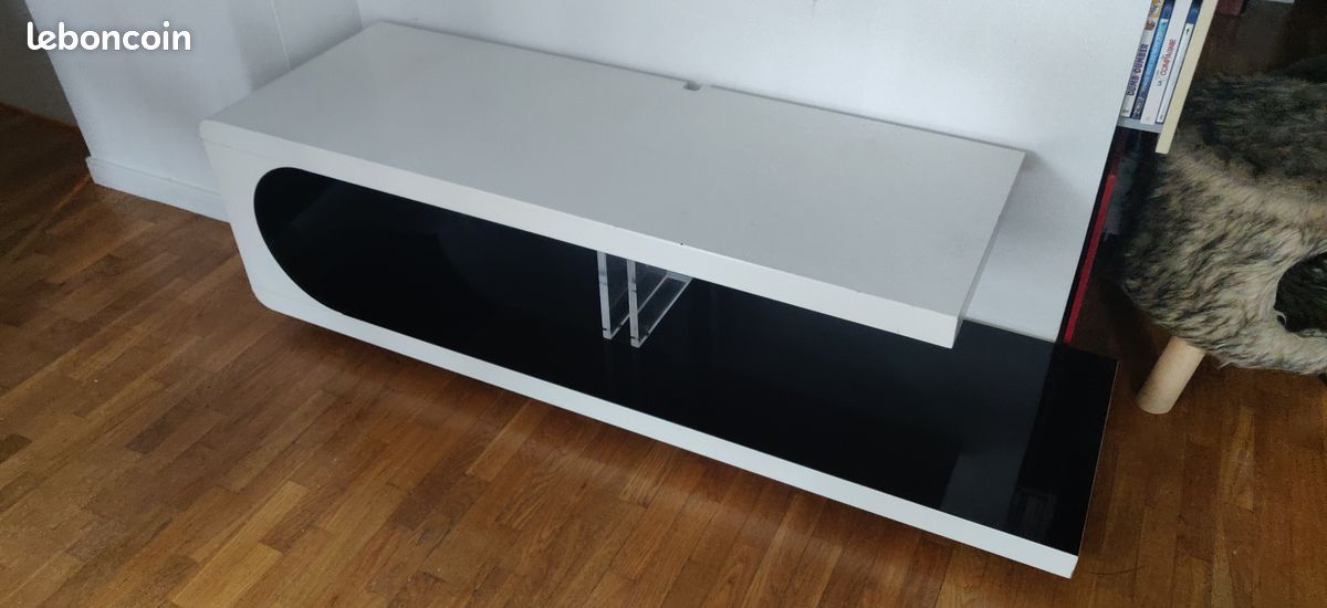 Meuble tv bas blanc et noir (image 1)