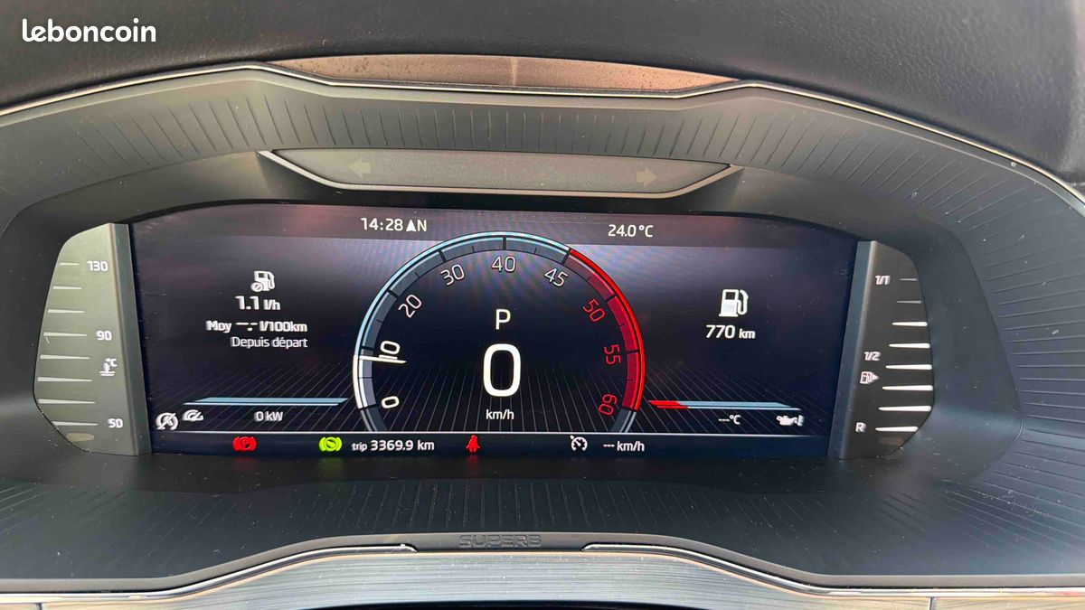 SKODA Superb Combi 2.0 TDI 150 ch DSG7 Ambition (image 24)