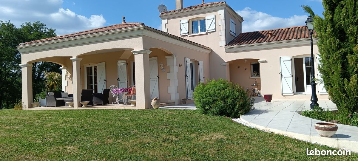 Maison 6 pièces 168 m² · à Chirac · 168 m² · 330 000 €