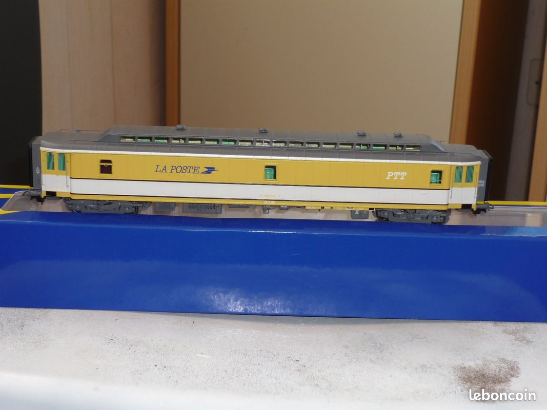 Voiture Postale La Poste - PTT REE Modèles ref VB-022 - Modélisme