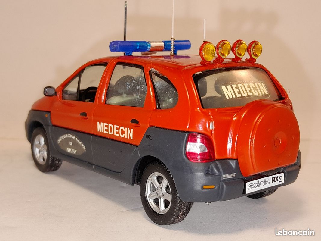 Renault Scenic Police 1/43 - Miniature Universal Hobbies - Métal
