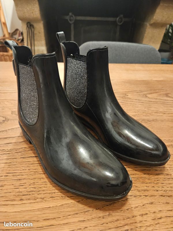 Chaussures de pluie les tropeziennes- très élégantes- caoutchouc