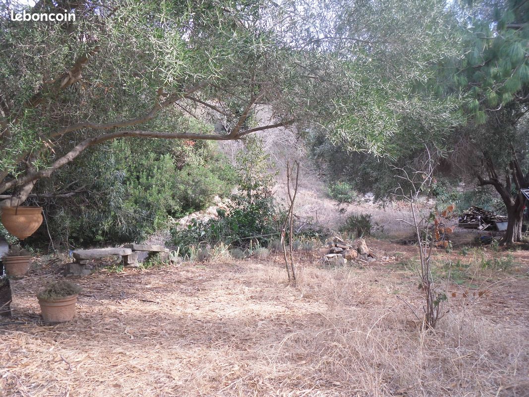 Terrain à vendre · à Vallauris · 385 000 €