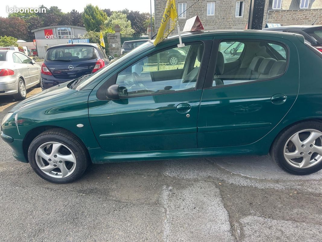 Peugeot 206 Peugeot 206 XRPRE/XT 1.9 diesel 70Ch (image 5)