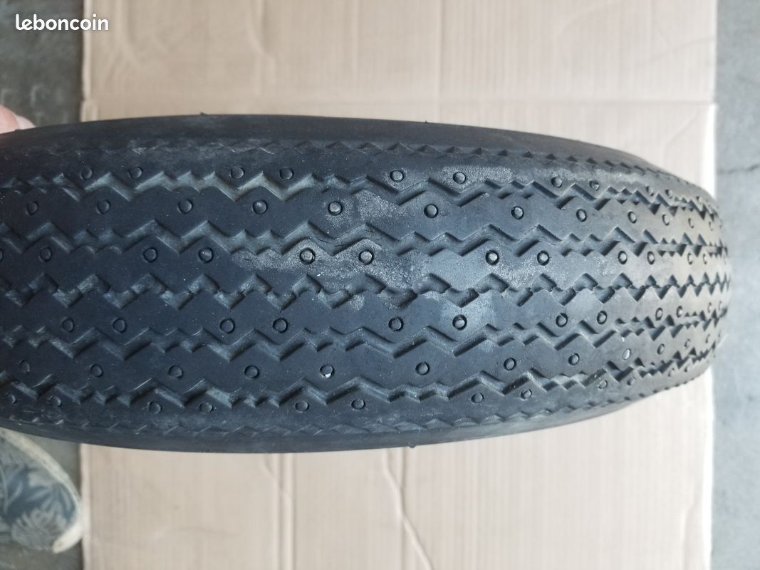 Roue remorque 10 pouces jante en tôle déport 8 cm extérieur pneu 4.40 X10 DR52 (image 3)