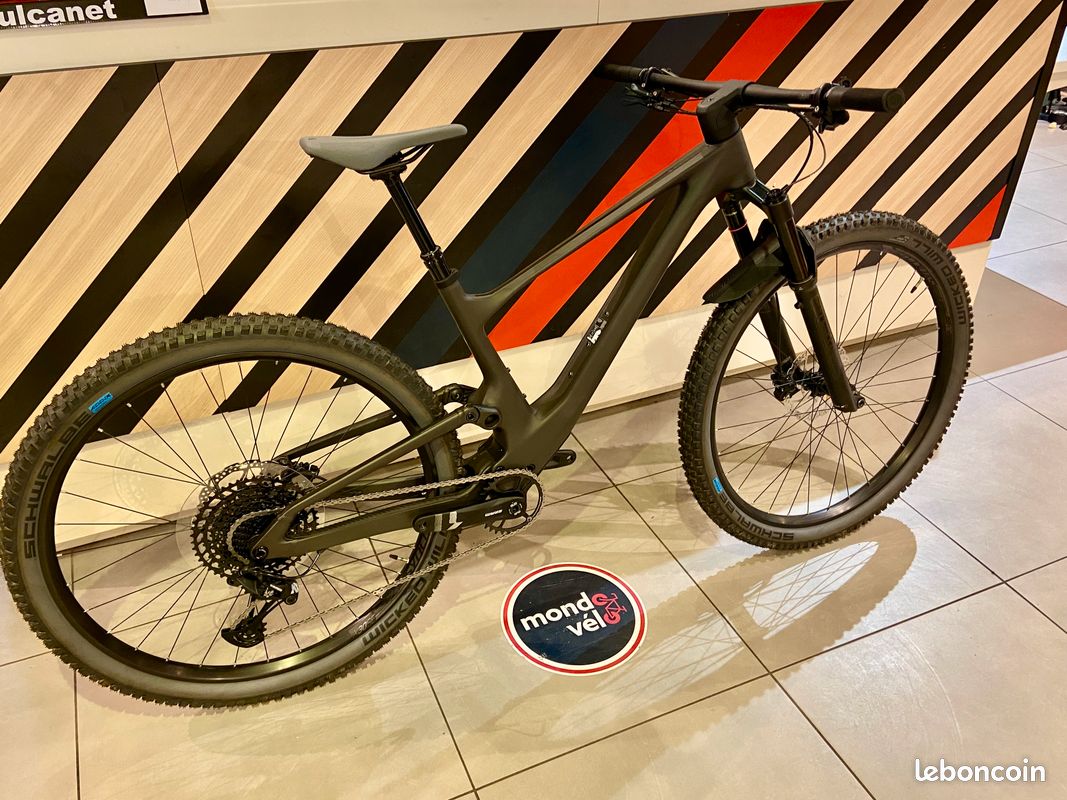 VTT tout suspendu Scott spark 940 2024 Carbone Vélos