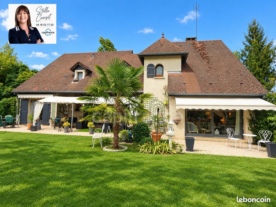 Maison 14 pièces 300 m² · à Izeure · 300 m² · 575 000 €