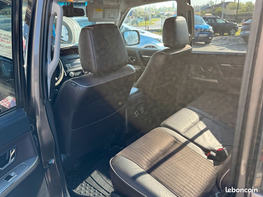 Mitsubishi Pajero 3.2 di-d 200 (image 4)