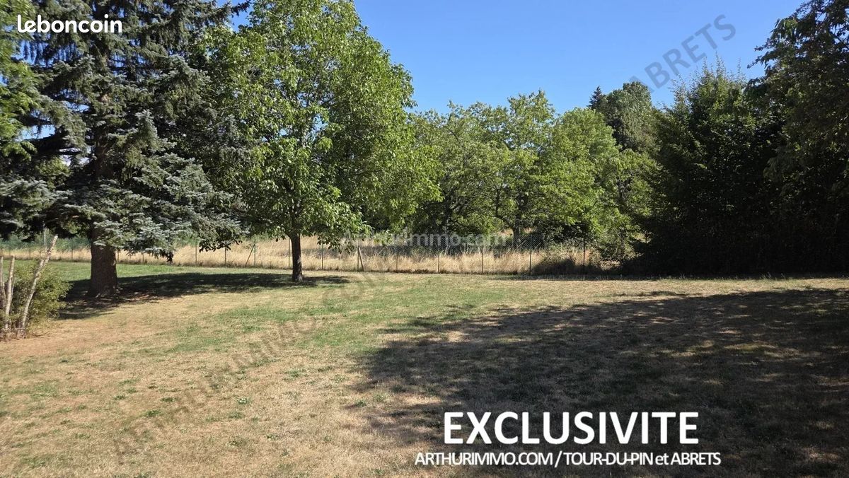 Terrain 1 pièce 859 m² · à Villages du Lac de Paladru · 859 m² · 79 000 €