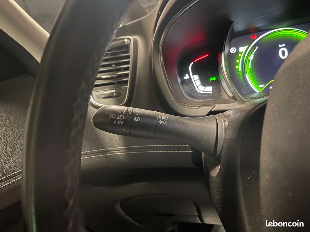 RENAULT SCENIC IV dCi 160 Energy EDC Intens (image 18)