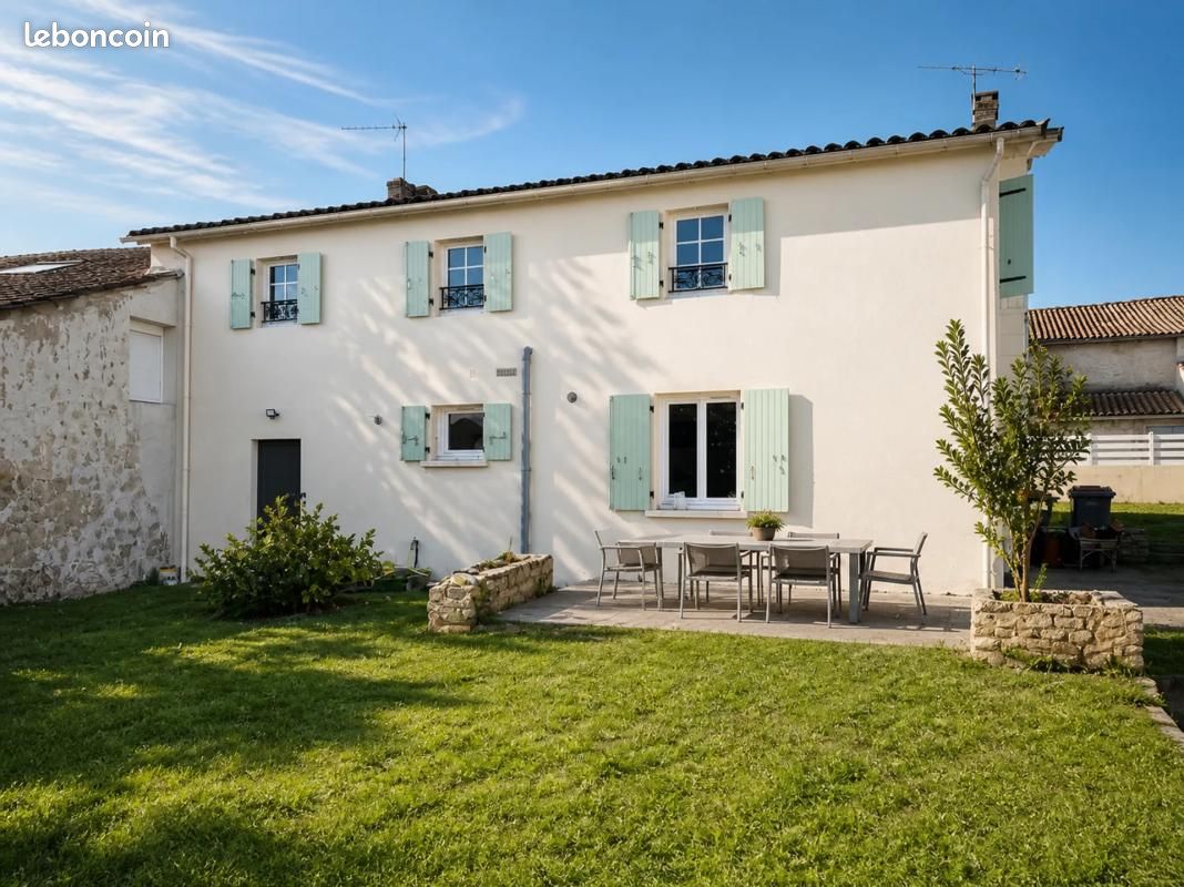 Maison 7 pièces 201 m² · à Prin-Deyrançon · 201 m² · 233 000 €