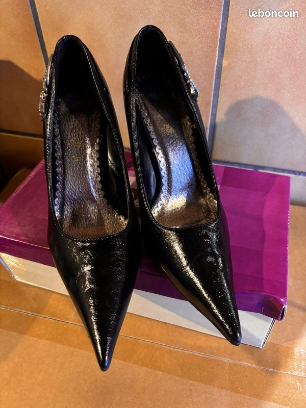 Escarpin pointue noir (image 1)